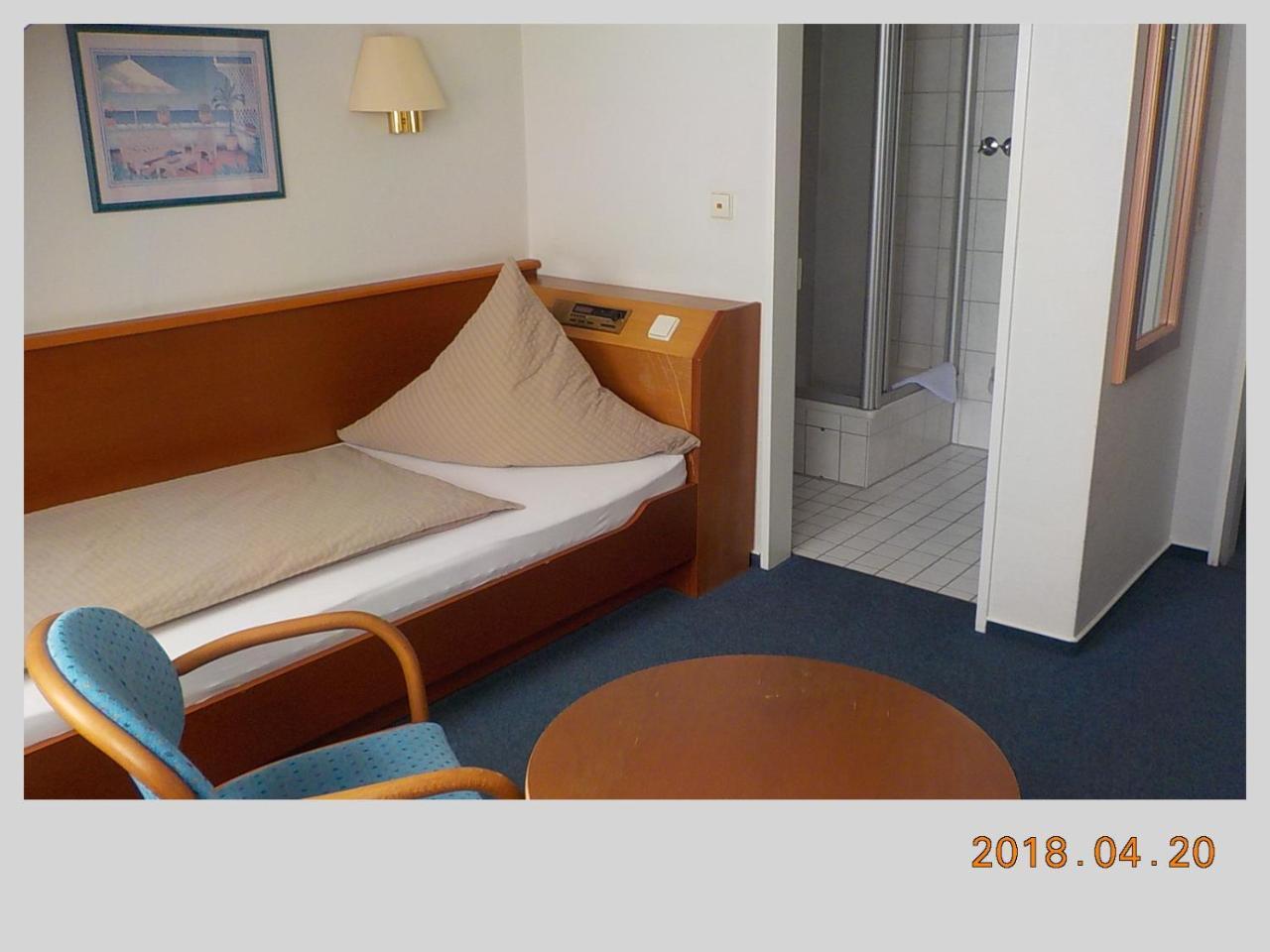 Porsche Hotel Вольфсбург Экстерьер фото