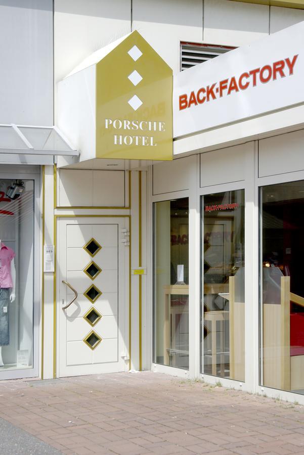 Porsche Hotel Вольфсбург Экстерьер фото